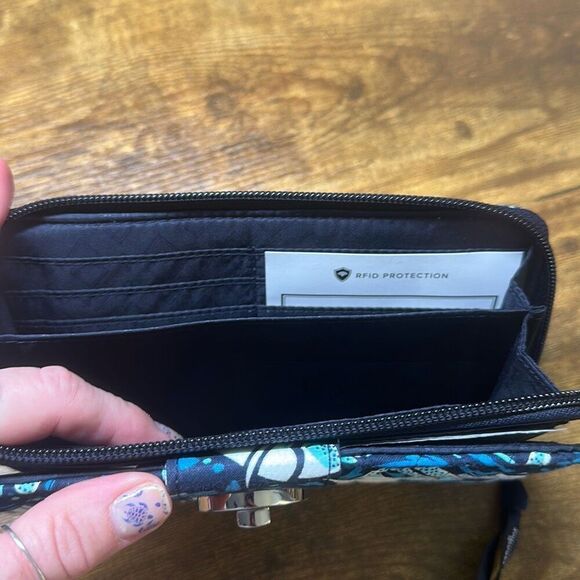 Vera Bradley Wallet Turnlock Shore Enough Print RFID Blue Turtle Sailboat - Picture 8 of 9